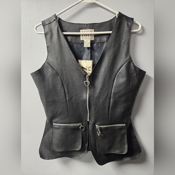 NWT Black FAUX Leather Peplum Heart Zippers Top Vest Size L - Picture 1 of 10
